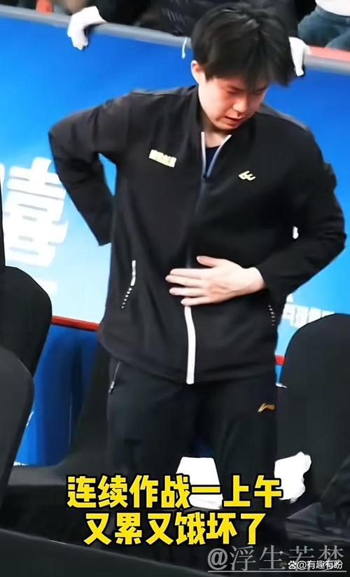 王楚钦逆转日本小将赛前豪言，其赛后痛哭扔毛巾